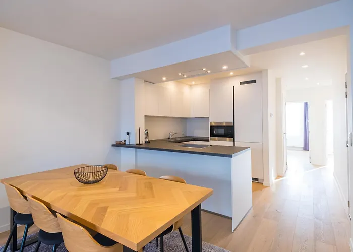 Renovated 2-Bedroom Apartment In Oostende