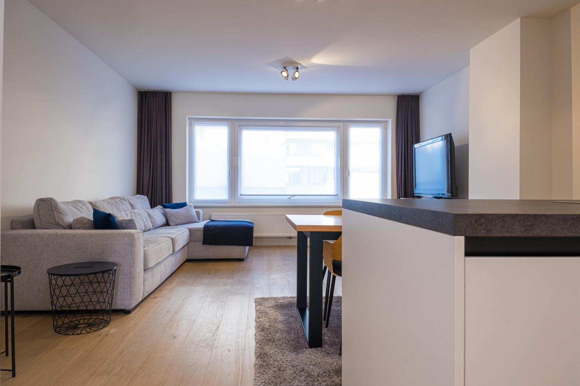 Renovated 2-bedroom In