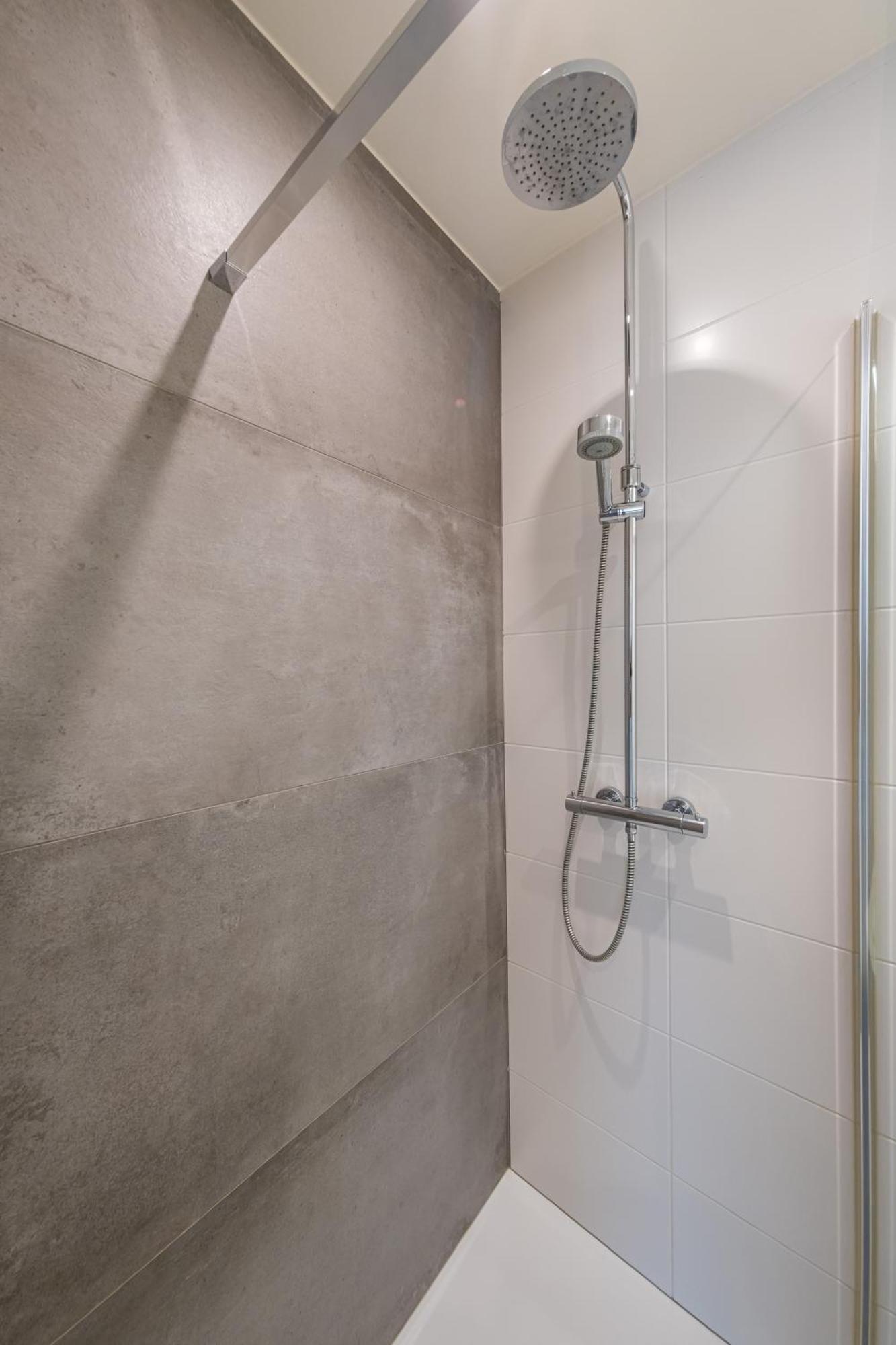 Apartamento Renovated 2-bedroom In